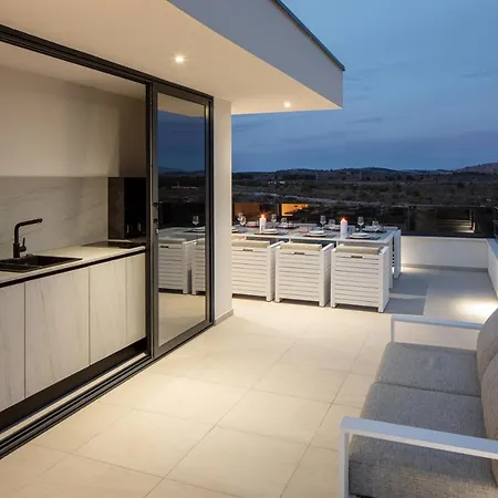 Luxury Sky Vila *